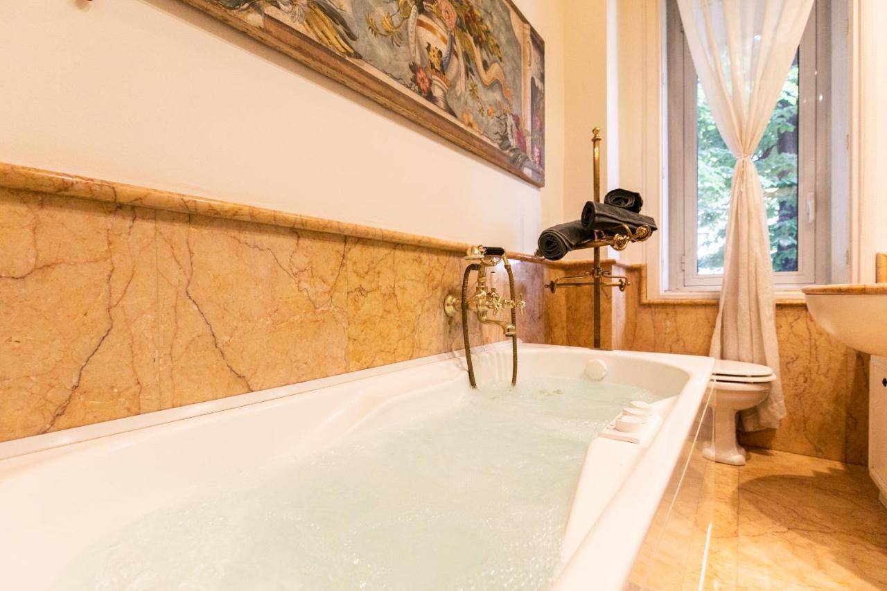 מילאנו Klimt - Jacuzzi 5 Star - Luxury Design Apartment מראה חיצוני תמונה